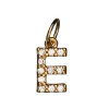 Bokstavanheng med strass E – lengde 7 mm, messing, belagt med 9 karat gull