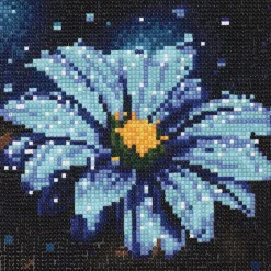 Diamond painting – 20×20 cm stort motiv med en herlig blå prestekrage