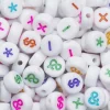 155 hvite bokstavperler med fargerike symboler, Ø7 mm
