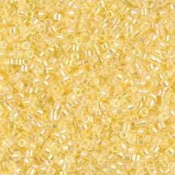 MIYUKI Delica 11/0 lysegul 5 g – DB0053 Lined Pale Yellow AB