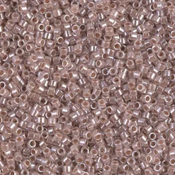 MIYUKI Delica 11/0 moldvarp 5 g – DB0256 Lined Crystal Taupe