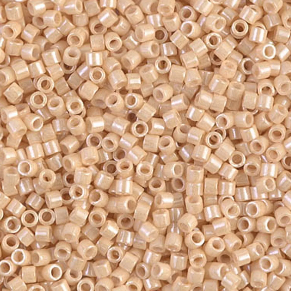 MIYUKI Delica beige 5g – DBM0204 Ceylon Light Beige
