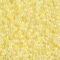 MIYUKI Delica gul perle 5g – DBM0232 Lined Crystal Pale Yellow