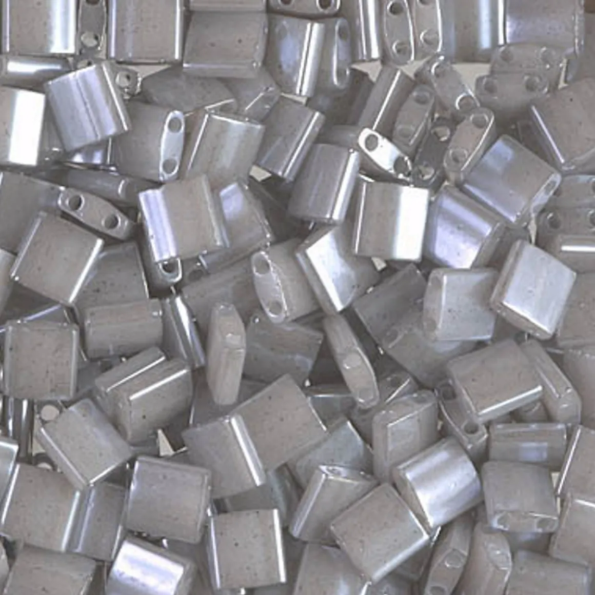MIYUKI Tila sølvgrå 10g – TL0526 Silver Grey Ceylon