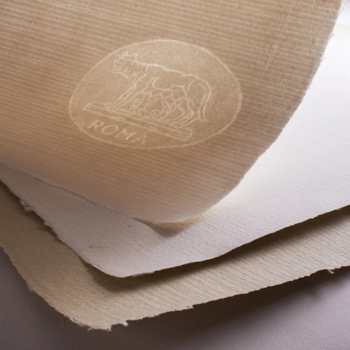 Roma tegnepapir 130 g 48x66 Na
