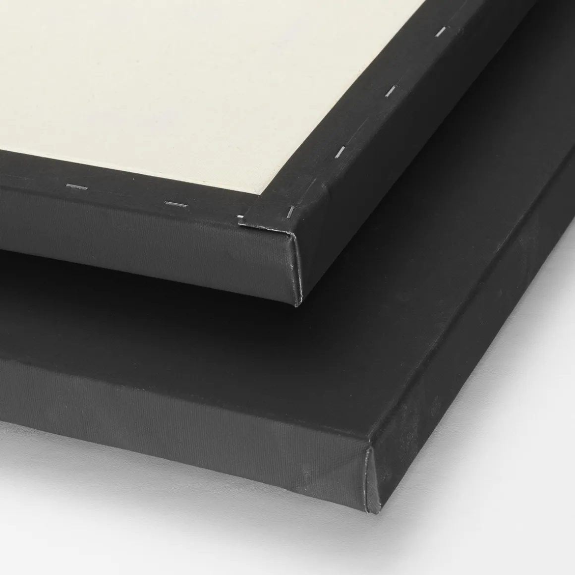 Svart 3,7 cm dypt lerret / maleduk – 30×30 cm