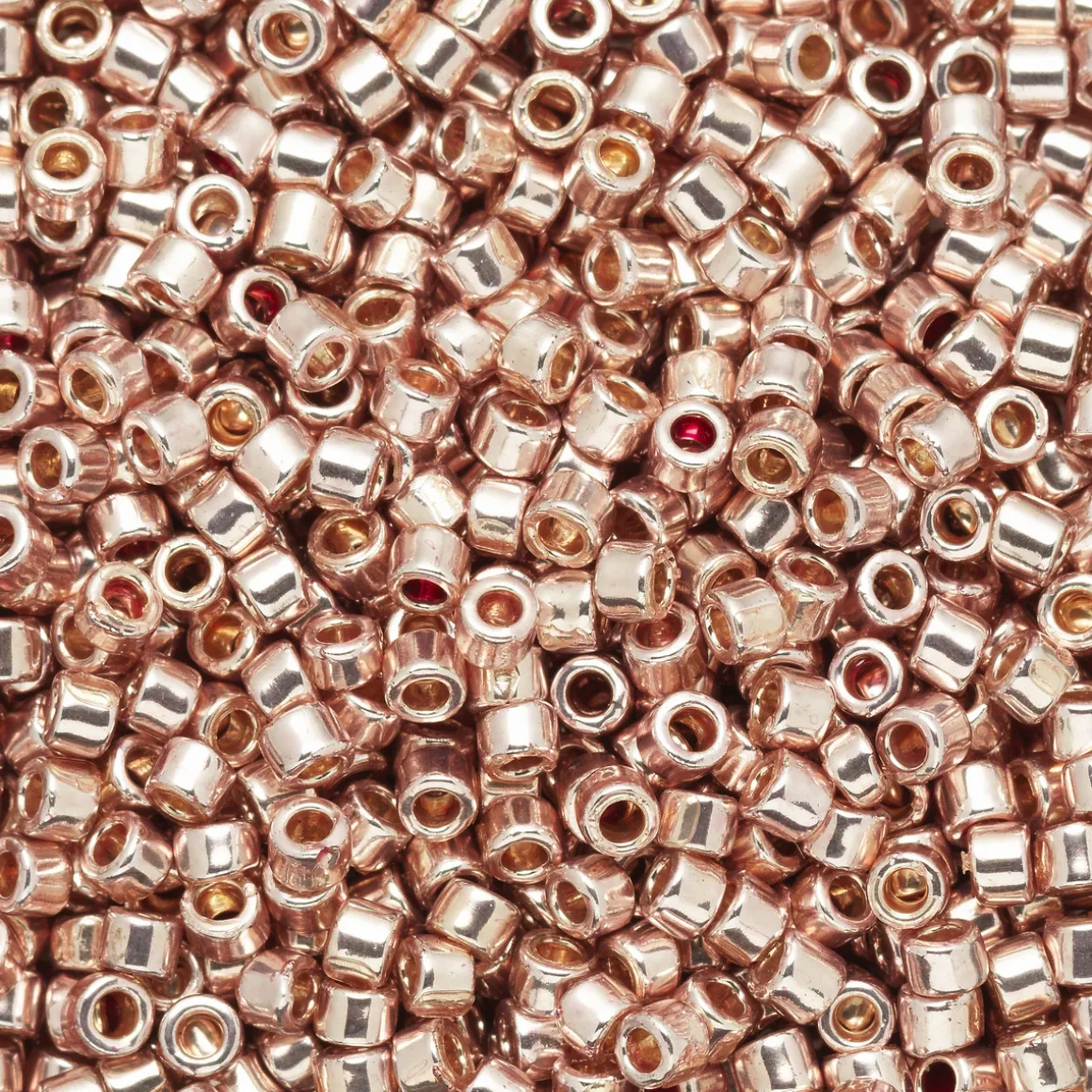 TOHO-perler 11/0 – gullsølv metallic, PF552 PF galvanized sweet blush