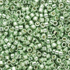 TOHO-perler 11/0 – lysegrønn metallic glans, PF560 PF galvanized sea foam