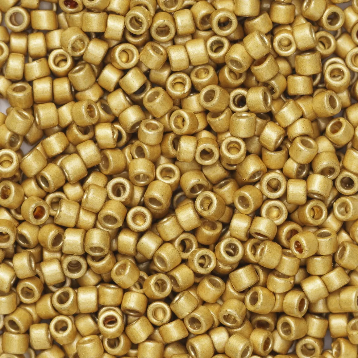 TOHO-perler 11/0 – PF557F Permanent Finish Matte Galvanized Starlight