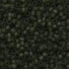 TOHO-perler 11/0 – skogsgrønn matt, 940F Transparent frosted olivine