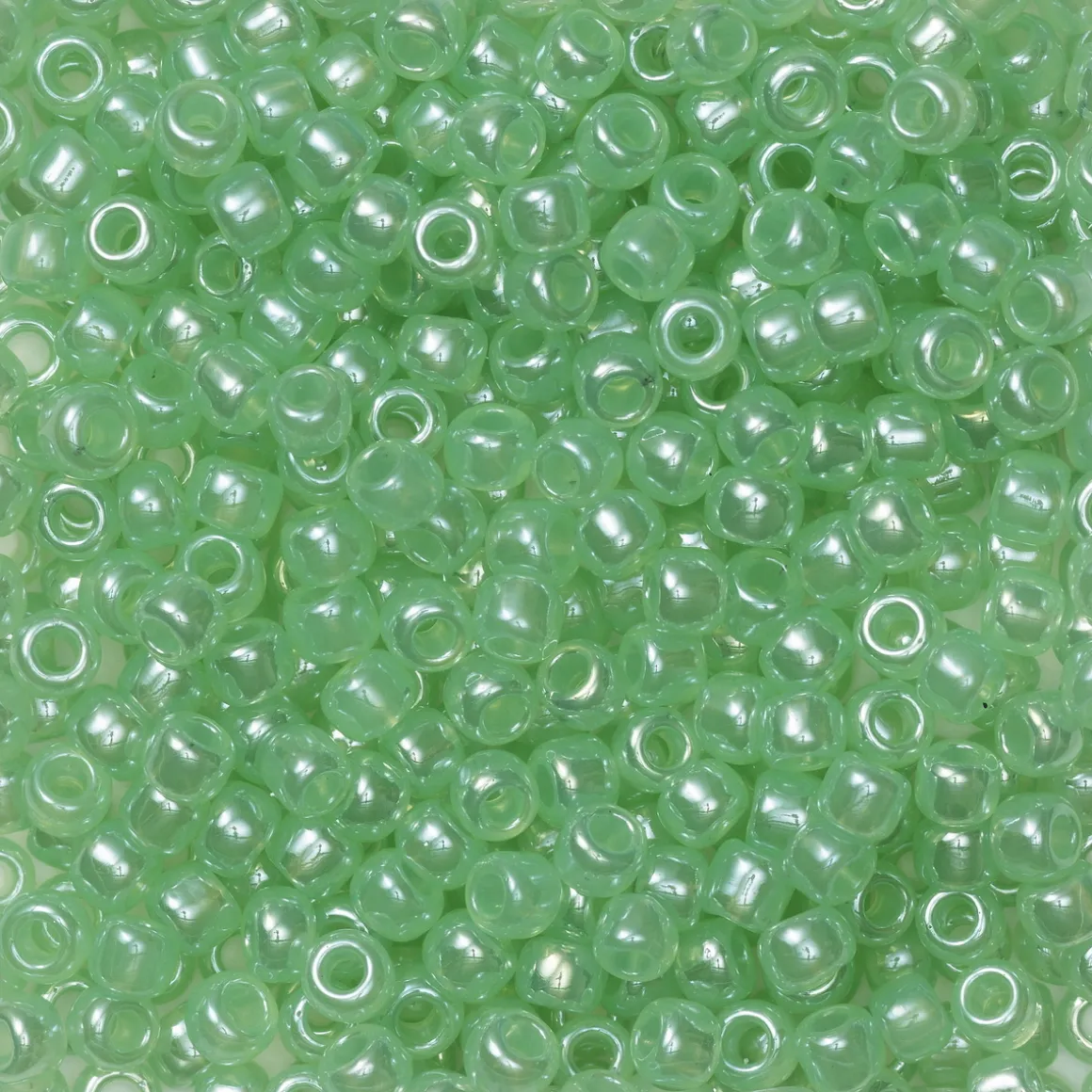 TOHO-perler runde 11/0 – mintgrønn, 144 Ceylon celery
